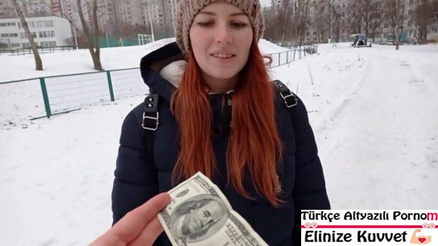 Liseli Kıza 100 Dolara Sikini Yalatıyor